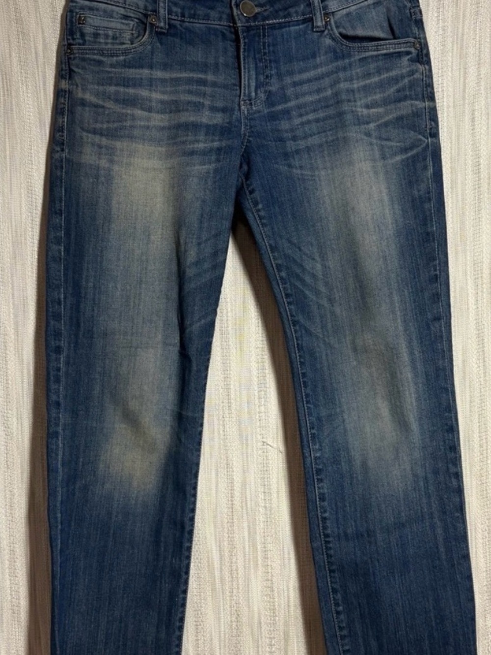 Kut from the Kloth Women's Straight Leg Jeans in Faded Blue